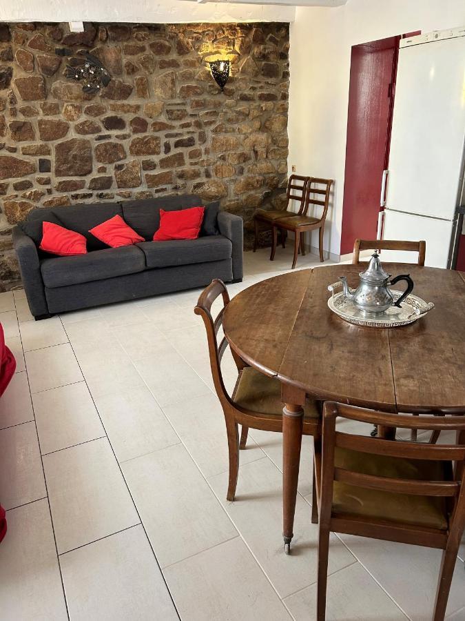 Gite Independant En Duplex Proche Mer Cote De Granit Rose Pleubian Bagian luar foto
